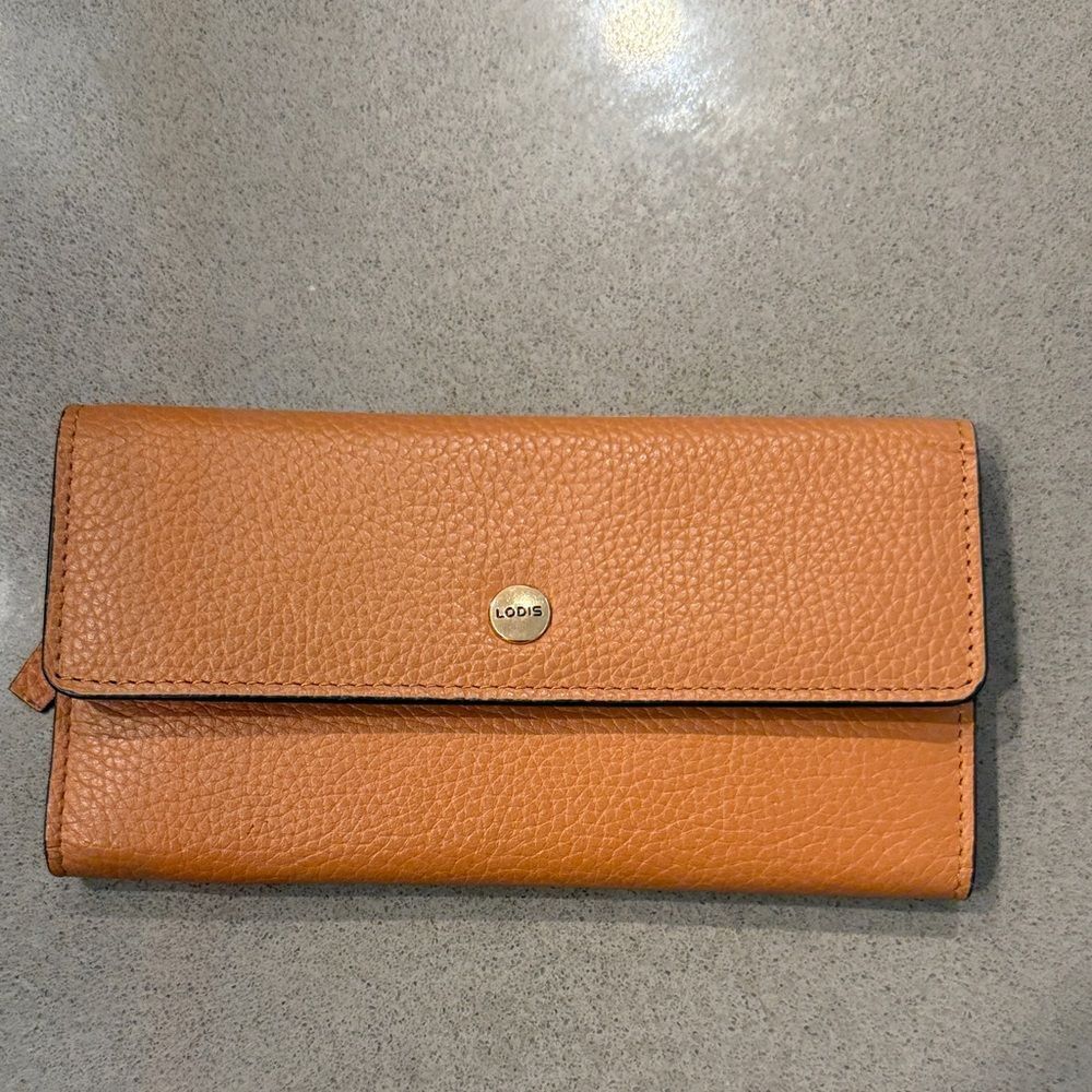 Lodis Genuine Leather Pebble Wallet